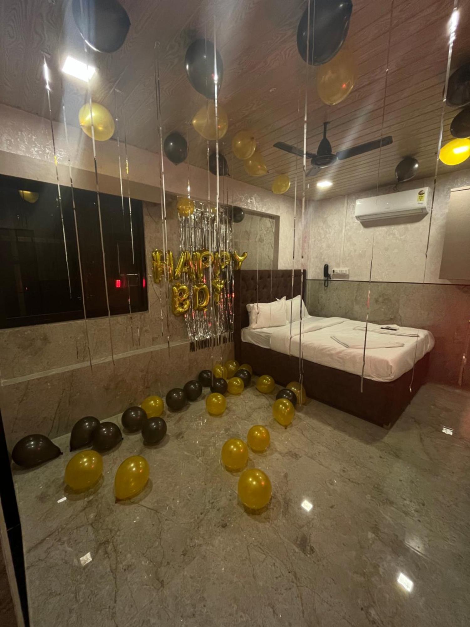 Hotel Newyork By Stayzy Rooms Mumbai Exteriör bild